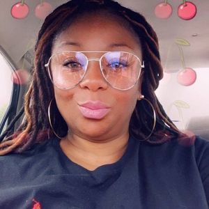 Meet your Posher, Tia